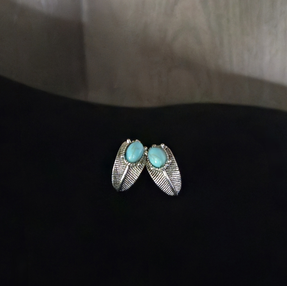 Vintage Silver Turquoise Post Stud Navajo-Style Earrings 1/2" × 1/4" Unsigned 🩵